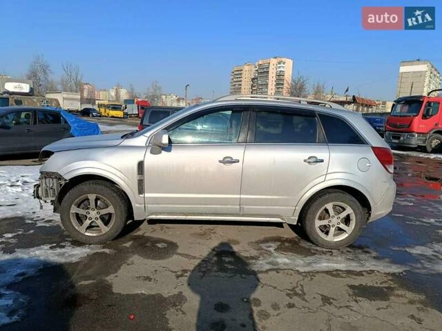 Сірий Шевроле Каптіва, об'ємом двигуна 3 л та пробігом 228 тис. км за 4500 $, фото 14 на Automoto.ua