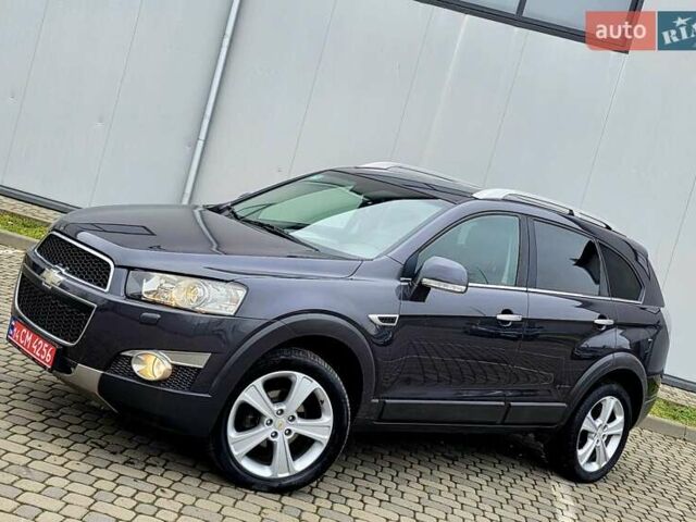 Серый Шевроле Каптива, объемом двигателя 2.2 л и пробегом 182 тыс. км за 11950 $, фото 4 на Automoto.ua