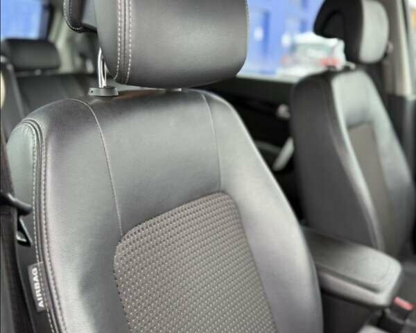 Серый Шевроле Каптива, объемом двигателя 2.2 л и пробегом 270 тыс. км за 8999 $, фото 30 на Automoto.ua