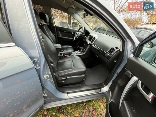 Серый Шевроле Каптива, объемом двигателя 2.2 л и пробегом 210 тыс. км за 11900 $, фото 36 на Automoto.ua