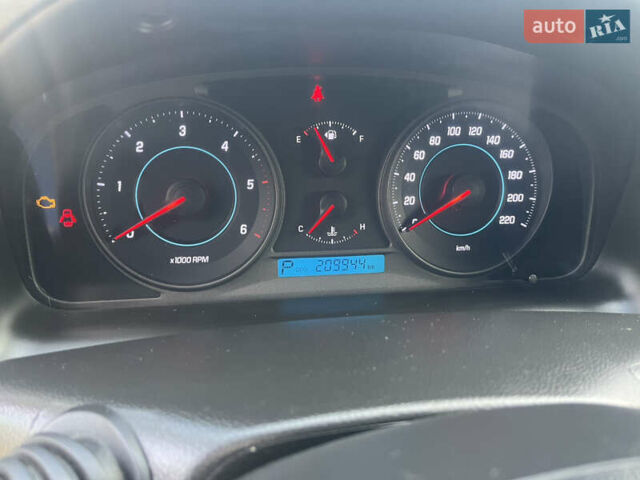 Серый Шевроле Каптива, объемом двигателя 2.2 л и пробегом 209 тыс. км за 12500 $, фото 17 на Automoto.ua