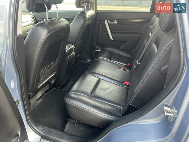 Серый Шевроле Каптива, объемом двигателя 2.2 л и пробегом 209 тыс. км за 12500 $, фото 18 на Automoto.ua