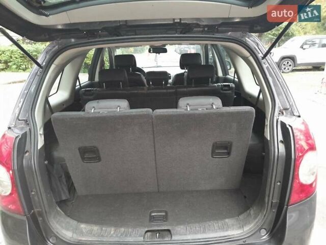 Серый Шевроле Каптива, объемом двигателя 2.2 л и пробегом 273 тыс. км за 10199 $, фото 12 на Automoto.ua