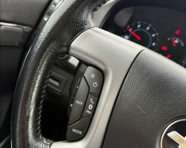 Серый Шевроле Каптива, объемом двигателя 2.2 л и пробегом 270 тыс. км за 9200 $, фото 17 на Automoto.ua