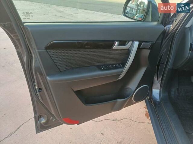 Серый Шевроле Каптива, объемом двигателя 2.23 л и пробегом 152 тыс. км за 11100 $, фото 22 на Automoto.ua