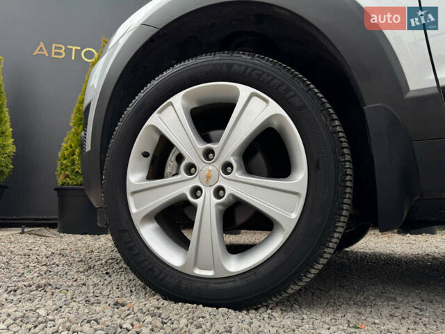 Серый Шевроле Каптива, объемом двигателя 2.2 л и пробегом 150 тыс. км за 11500 $, фото 14 на Automoto.ua