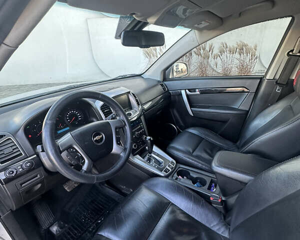 Серый Шевроле Каптива, объемом двигателя 2.23 л и пробегом 258 тыс. км за 10400 $, фото 12 на Automoto.ua