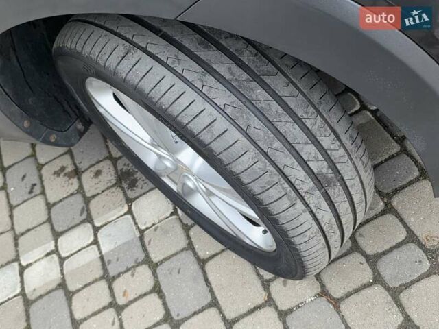 Серый Шевроле Каптива, объемом двигателя 2.2 л и пробегом 182 тыс. км за 11950 $, фото 44 на Automoto.ua