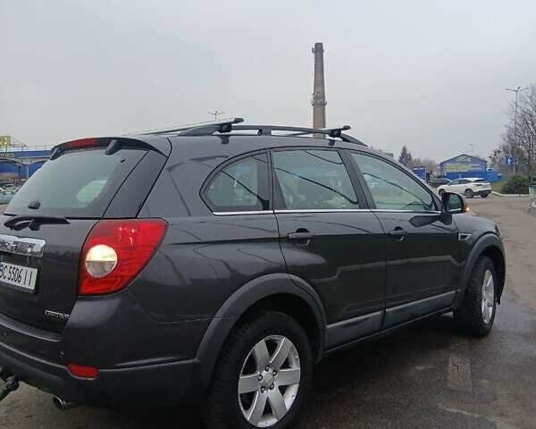 Серый Шевроле Каптива, объемом двигателя 2.2 л и пробегом 270 тыс. км за 9200 $, фото 8 на Automoto.ua
