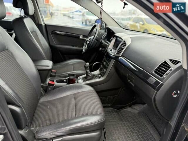 Серый Шевроле Каптива, объемом двигателя 2.2 л и пробегом 270 тыс. км за 9200 $, фото 24 на Automoto.ua