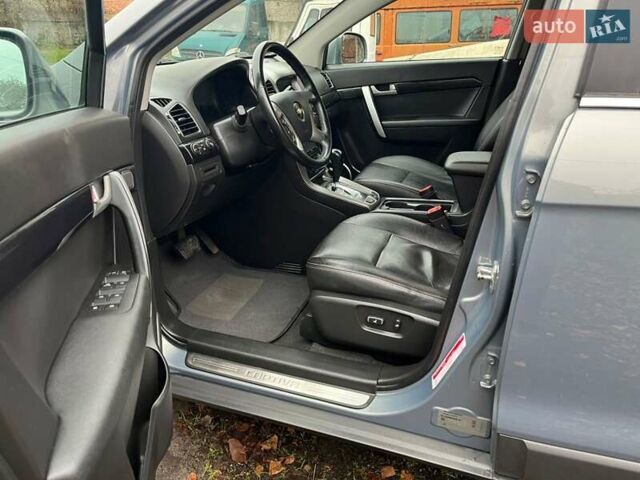 Серый Шевроле Каптива, объемом двигателя 2.2 л и пробегом 210 тыс. км за 11900 $, фото 22 на Automoto.ua