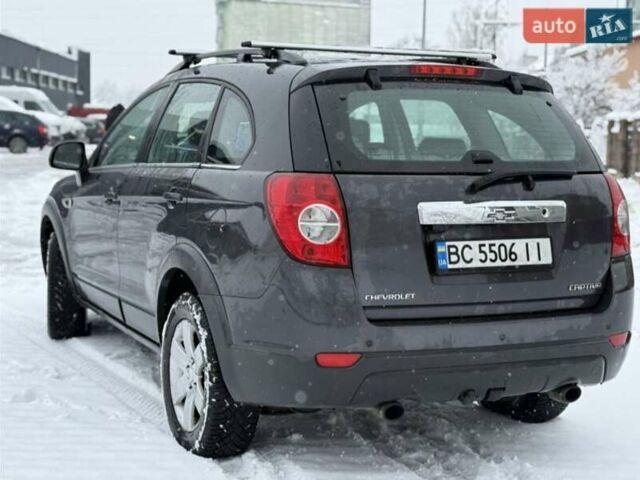 Серый Шевроле Каптива, объемом двигателя 2.2 л и пробегом 270 тыс. км за 8999 $, фото 10 на Automoto.ua