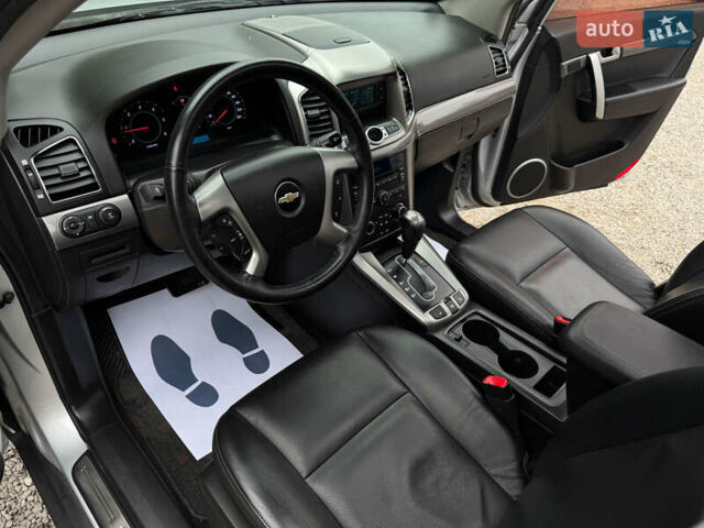 Серый Шевроле Каптива, объемом двигателя 2.2 л и пробегом 150 тыс. км за 11500 $, фото 18 на Automoto.ua