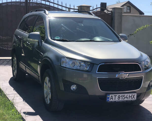 Сірий Шевроле Каптіва, об'ємом двигуна 2.2 л та пробігом 210 тис. км за 10999 $, фото 1 на Automoto.ua