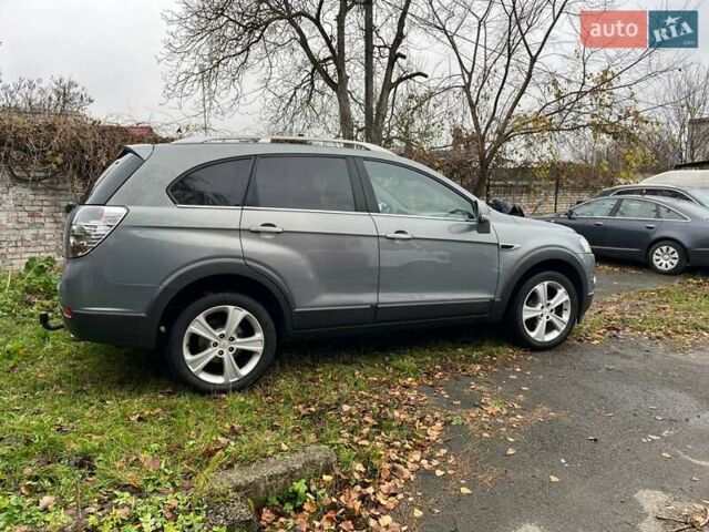 Серый Шевроле Каптива, объемом двигателя 2.2 л и пробегом 210 тыс. км за 11900 $, фото 9 на Automoto.ua