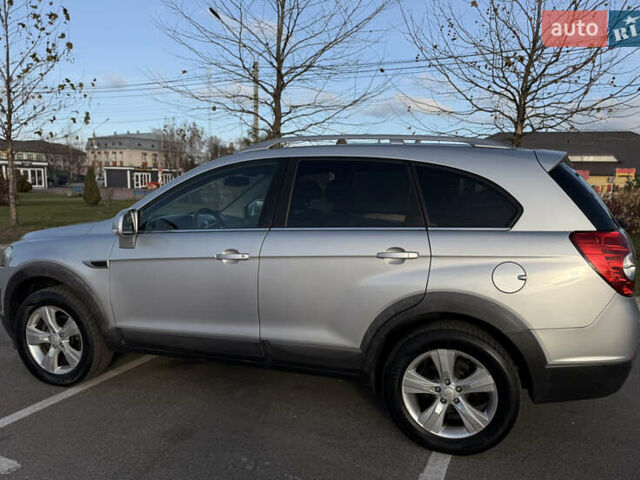 Сірий Шевроле Каптіва, об'ємом двигуна 2.41 л та пробігом 147 тис. км за 13500 $, фото 7 на Automoto.ua