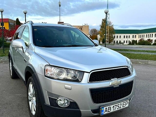 Серый Шевроле Каптива, объемом двигателя 2.2 л и пробегом 285 тыс. км за 10500 $, фото 1 на Automoto.ua