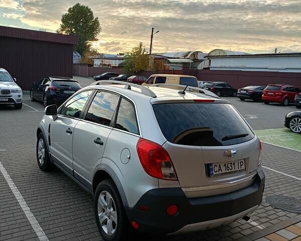 Серый Шевроле Каптива, объемом двигателя 2.4 л и пробегом 238 тыс. км за 9000 $, фото 9 на Automoto.ua