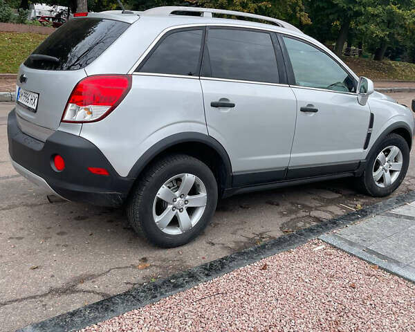 Сірий Шевроле Каптіва, об'ємом двигуна 2.38 л та пробігом 170 тис. км за 8300 $, фото 10 на Automoto.ua