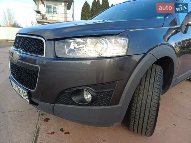 Серый Шевроле Каптива, объемом двигателя 2.23 л и пробегом 152 тыс. км за 11100 $, фото 3 на Automoto.ua