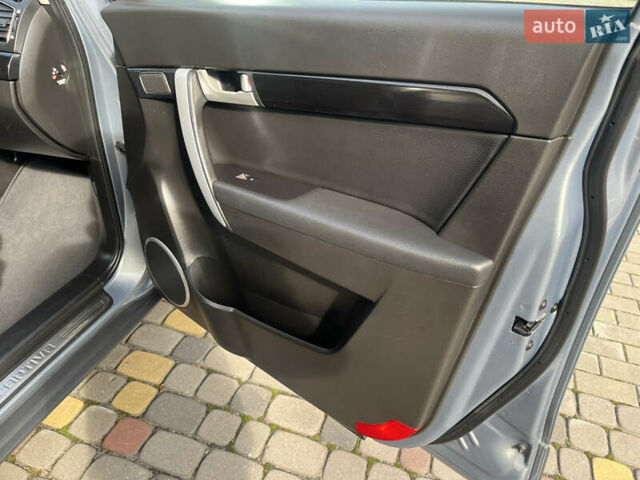 Серый Шевроле Каптива, объемом двигателя 2.2 л и пробегом 209 тыс. км за 12500 $, фото 30 на Automoto.ua