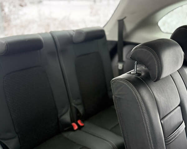 Серый Шевроле Каптива, объемом двигателя 2.2 л и пробегом 270 тыс. км за 8999 $, фото 48 на Automoto.ua