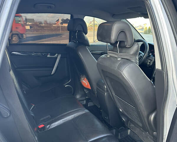 Серый Шевроле Каптива, объемом двигателя 2.23 л и пробегом 258 тыс. км за 10400 $, фото 8 на Automoto.ua