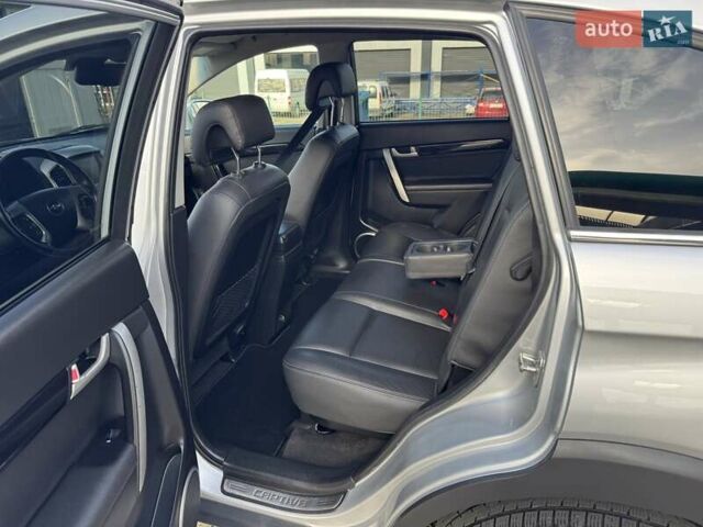 Сірий Шевроле Каптіва, об'ємом двигуна 2.2 л та пробігом 212 тис. км за 10900 $, фото 14 на Automoto.ua
