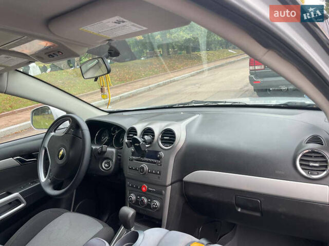 Сірий Шевроле Каптіва, об'ємом двигуна 2.38 л та пробігом 170 тис. км за 8300 $, фото 19 на Automoto.ua