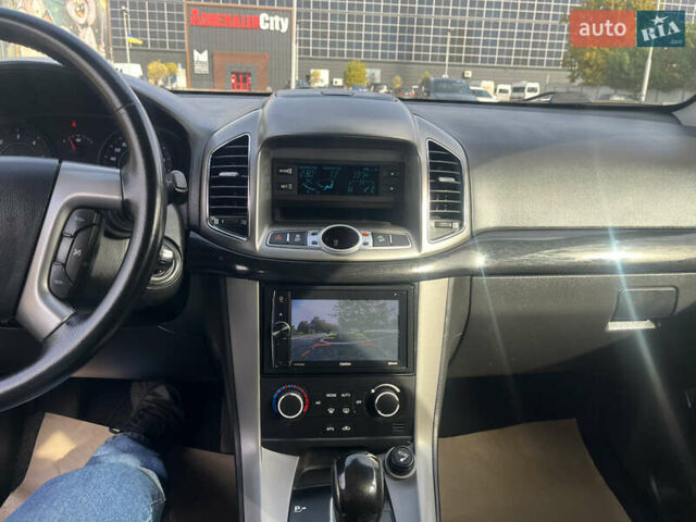 Серый Шевроле Каптива, объемом двигателя 2.2 л и пробегом 209 тыс. км за 12500 $, фото 16 на Automoto.ua