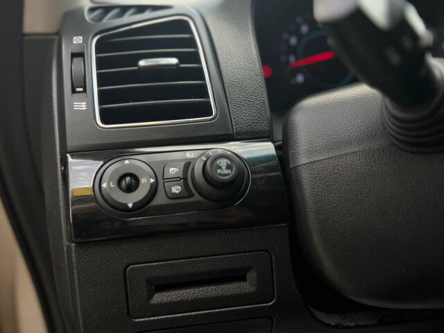 Серый Шевроле Каптива, объемом двигателя 3 л и пробегом 163 тыс. км за 13100 $, фото 8 на Automoto.ua