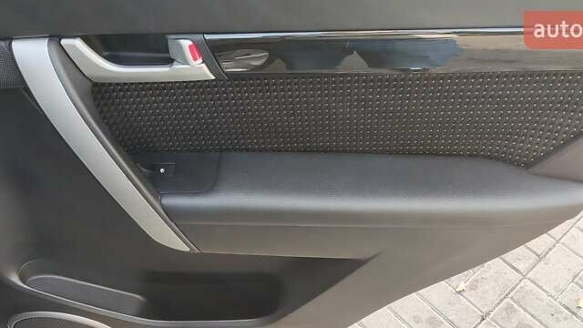 Серый Шевроле Каптива, объемом двигателя 2.2 л и пробегом 235 тыс. км за 12000 $, фото 9 на Automoto.ua