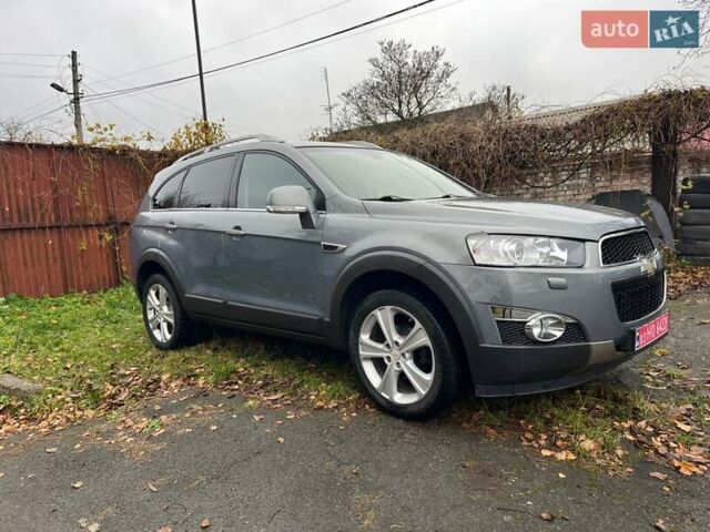 Серый Шевроле Каптива, объемом двигателя 2.2 л и пробегом 210 тыс. км за 11900 $, фото 8 на Automoto.ua