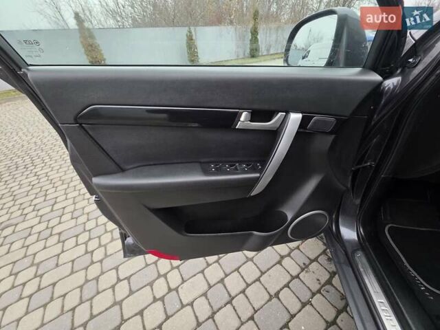 Серый Шевроле Каптива, объемом двигателя 2.2 л и пробегом 182 тыс. км за 11950 $, фото 66 на Automoto.ua