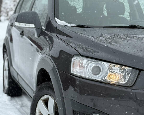 Серый Шевроле Каптива, объемом двигателя 2.2 л и пробегом 270 тыс. км за 8999 $, фото 20 на Automoto.ua