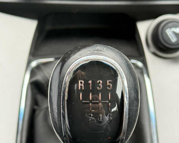 Серый Шевроле Каптива, объемом двигателя 2.2 л и пробегом 270 тыс. км за 8999 $, фото 52 на Automoto.ua