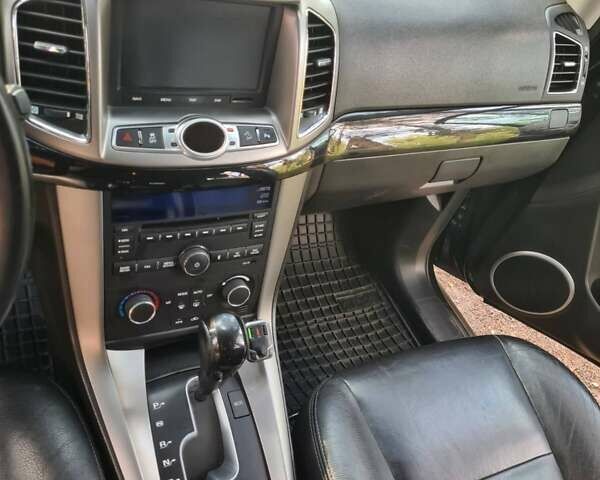 Сірий Шевроле Каптіва, об'ємом двигуна 2.23 л та пробігом 200 тис. км за 11300 $, фото 15 на Automoto.ua