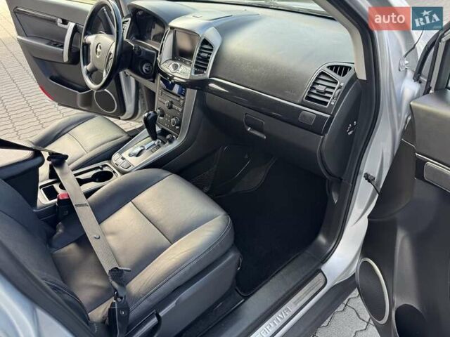 Сірий Шевроле Каптіва, об'ємом двигуна 2.2 л та пробігом 212 тис. км за 10900 $, фото 18 на Automoto.ua
