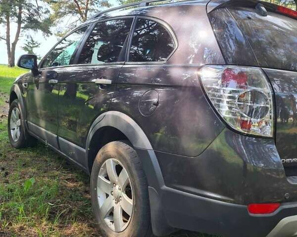 Сірий Шевроле Каптіва, об'ємом двигуна 2.23 л та пробігом 200 тис. км за 11300 $, фото 2 на Automoto.ua