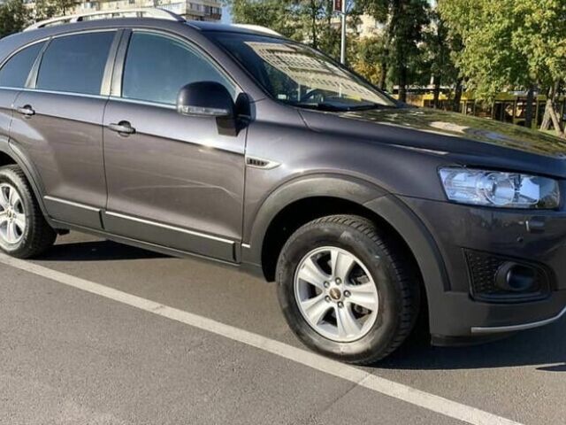 Серый Шевроле Каптива, объемом двигателя 2.2 л и пробегом 166 тыс. км за 11500 $, фото 1 на Automoto.ua