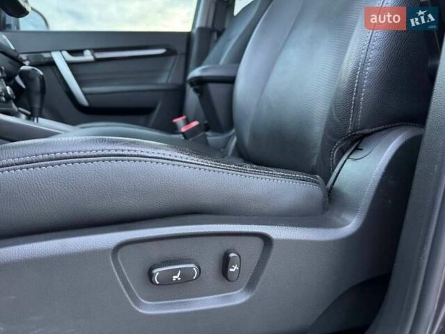 Серый Шевроле Каптива, объемом двигателя 2.2 л и пробегом 123 тыс. км за 10900 $, фото 16 на Automoto.ua