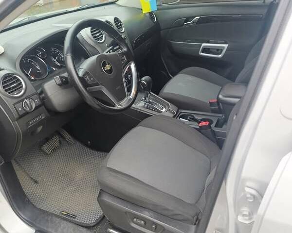 Серый Шевроле Каптива, объемом двигателя 2.38 л и пробегом 230 тыс. км за 10000 $, фото 14 на Automoto.ua