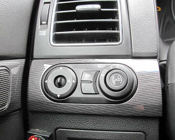 Шевроле Каптива 2013 в Киеве на Automoto.ua Серый Шевроле Каптива, объемом двигателя 2.38 л и пробегом 202 тыс. км за 10900 $, фото 83 на Automoto.ua