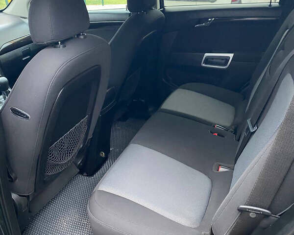 Серый Шевроле Каптива, объемом двигателя 2.4 л и пробегом 238 тыс. км за 9200 $, фото 5 на Automoto.ua