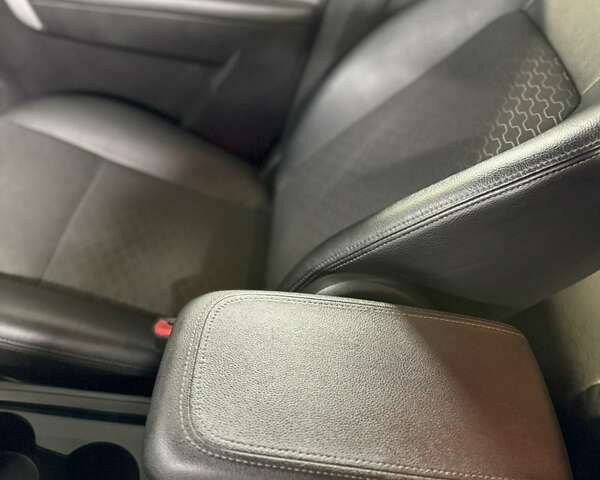 Шевроле Каптива 2013 в Полтаве на Automoto.ua Серый Шевроле Каптива, объемом двигателя 2.38 л и пробегом 168 тыс. км за 10900 $, фото 47 на Automoto.ua