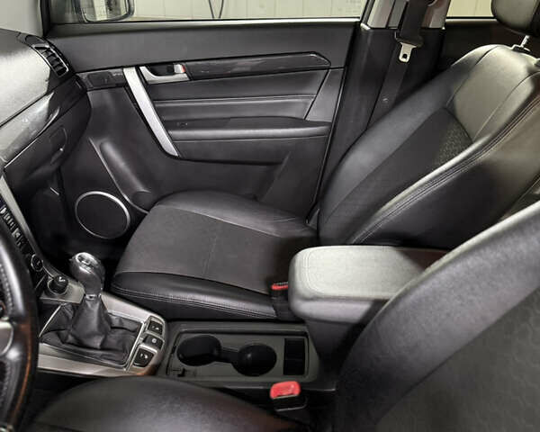 Шевроле Каптива 2013 в Полтаве на Automoto.ua Серый Шевроле Каптива, объемом двигателя 2.38 л и пробегом 168 тыс. км за 10900 $, фото 40 на Automoto.ua