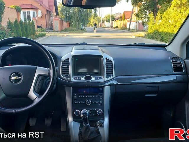Серый Шевроле Каптива, объемом двигателя 2.4 л и пробегом 56 тыс. км за 13500 $, фото 6 на Automoto.ua