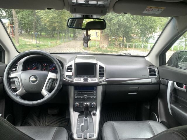 Серый Шевроле Каптива, объемом двигателя 2.2 л и пробегом 166 тыс. км за 11500 $, фото 5 на Automoto.ua