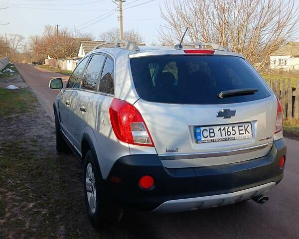 Серый Шевроле Каптива, объемом двигателя 2.38 л и пробегом 287 тыс. км за 9000 $, фото 4 на Automoto.ua