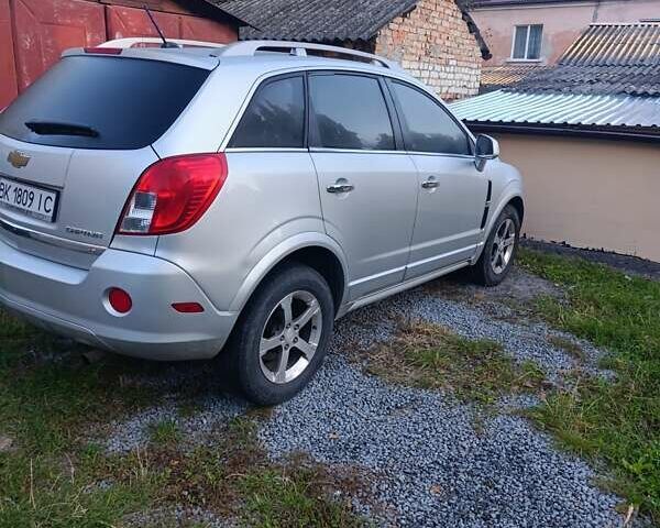Серый Шевроле Каптива, объемом двигателя 2.38 л и пробегом 230 тыс. км за 10000 $, фото 3 на Automoto.ua